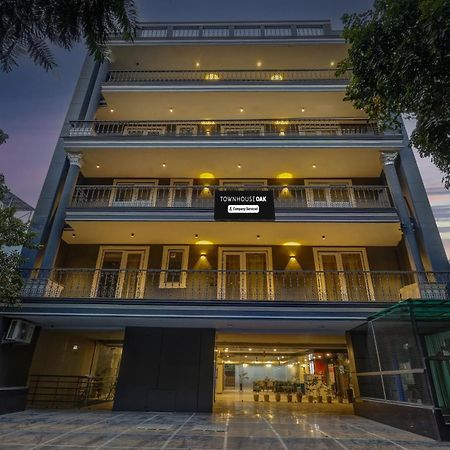 Super Townhouse Oak Udyog Vihar Ξενοδοχείο Γκουργκάον Εξωτερικό φωτογραφία