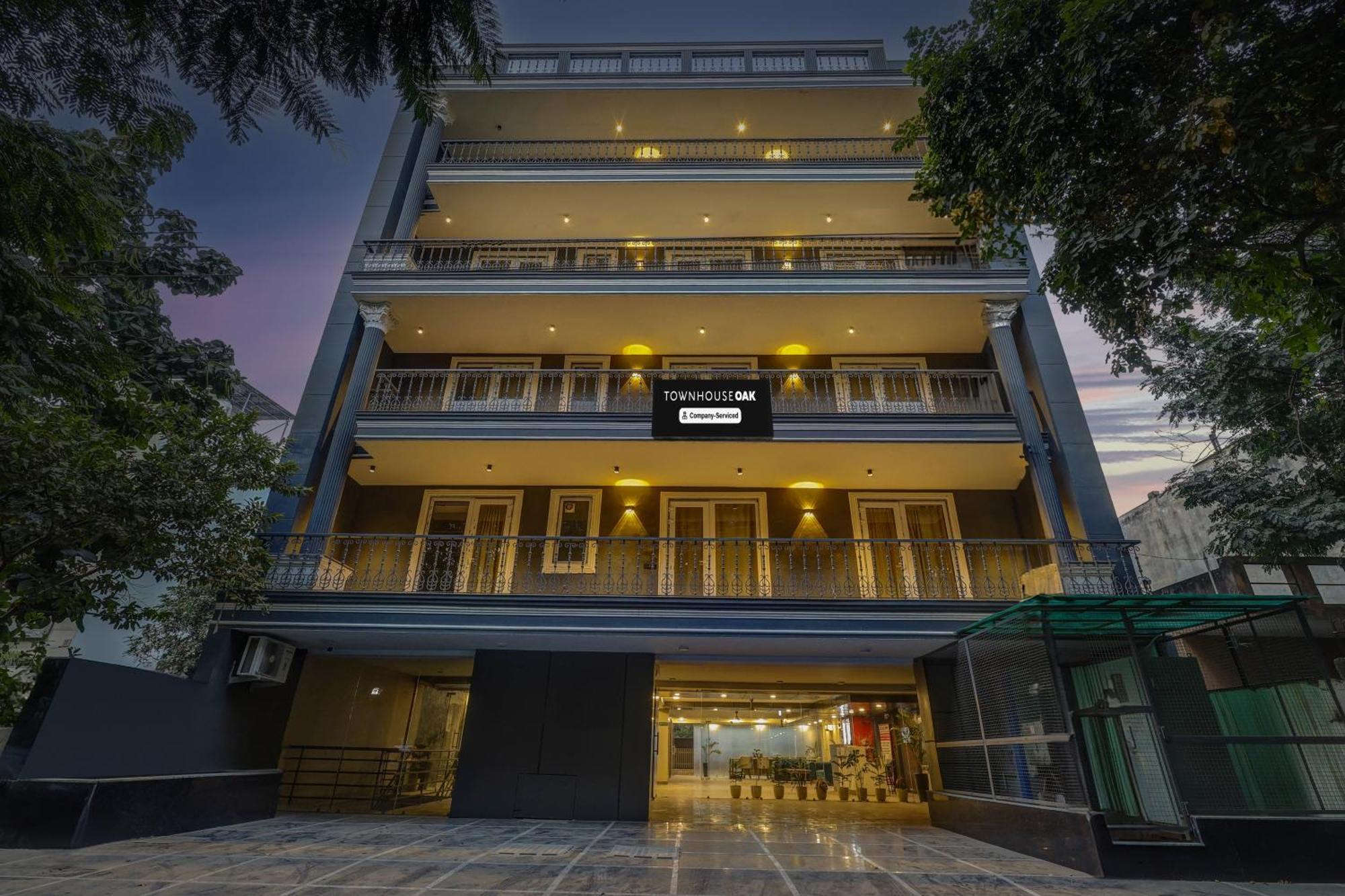 Super Townhouse Oak Udyog Vihar Ξενοδοχείο Γκουργκάον Εξωτερικό φωτογραφία