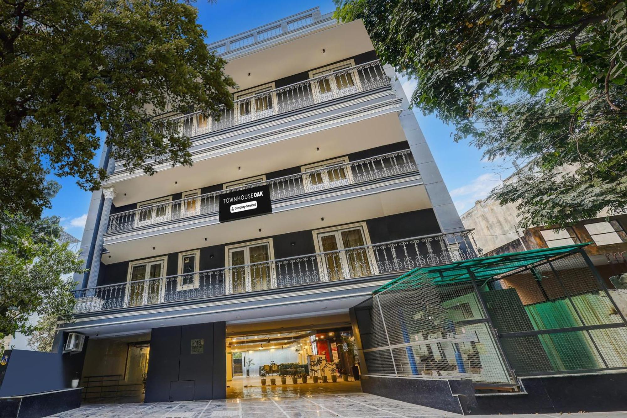 Super Townhouse Oak Udyog Vihar Ξενοδοχείο Γκουργκάον Εξωτερικό φωτογραφία
