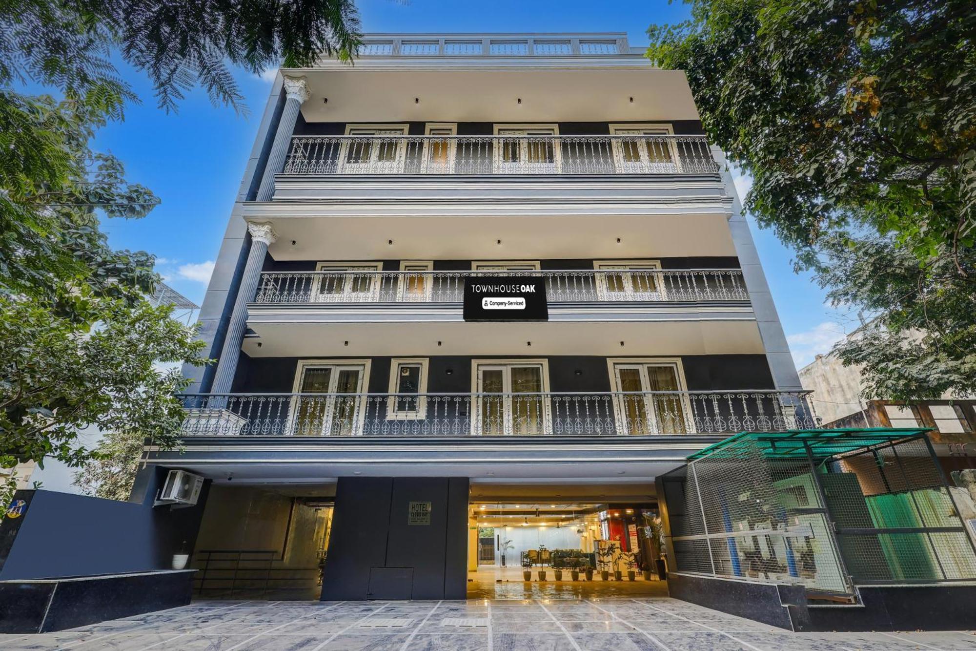 Super Townhouse Oak Udyog Vihar Ξενοδοχείο Γκουργκάον Εξωτερικό φωτογραφία