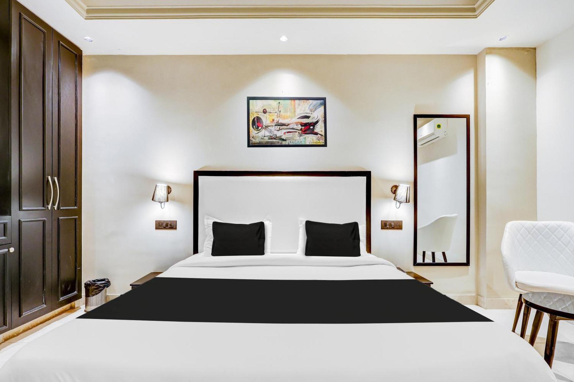 Super Townhouse Oak Udyog Vihar Ξενοδοχείο Γκουργκάον Εξωτερικό φωτογραφία