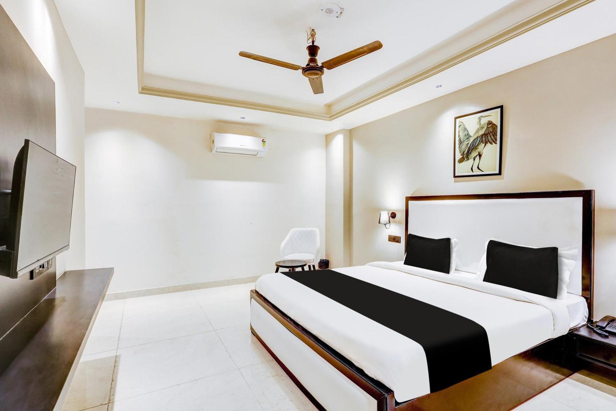 Super Townhouse Oak Udyog Vihar Ξενοδοχείο Γκουργκάον Εξωτερικό φωτογραφία