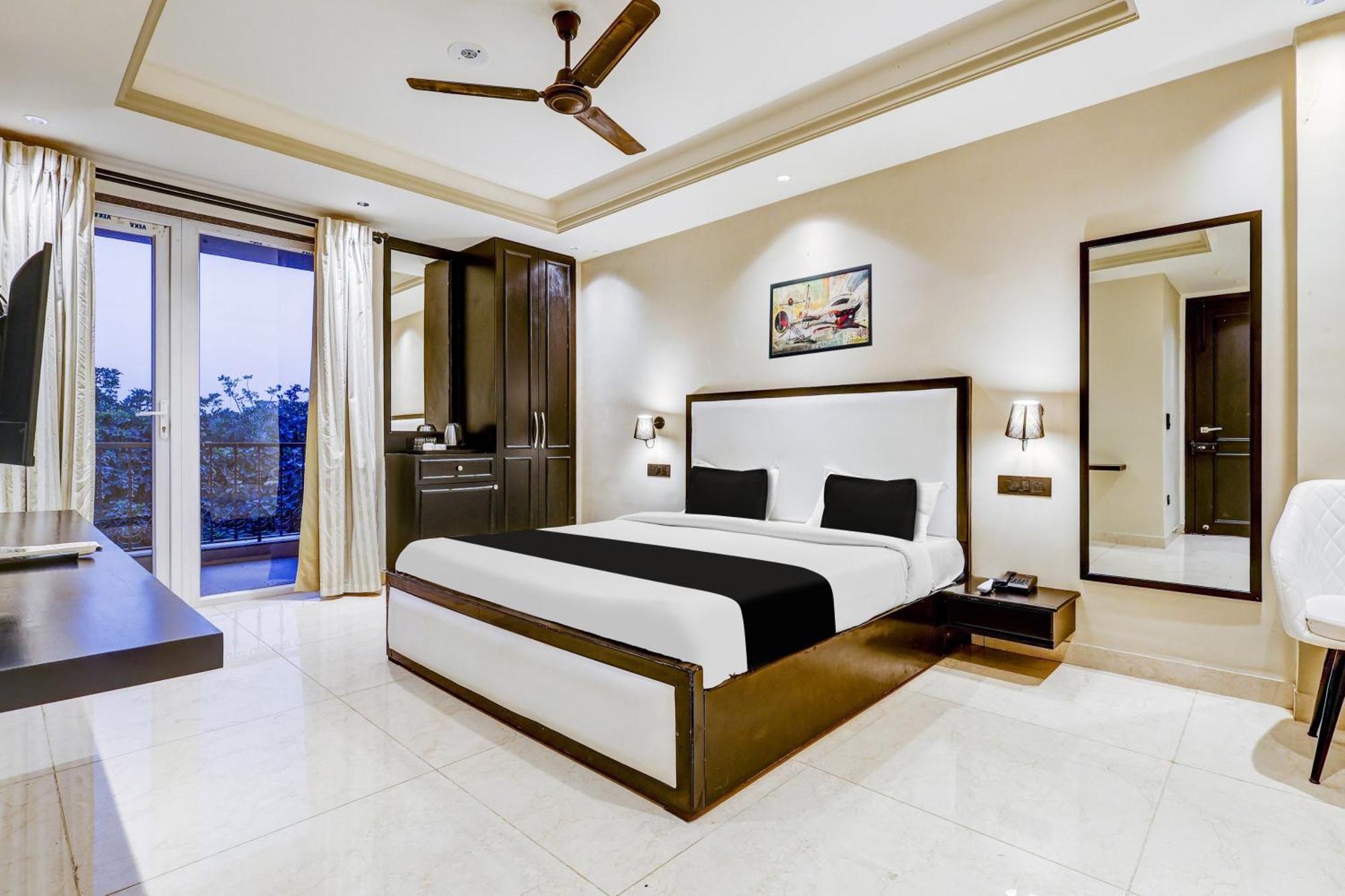 Super Townhouse Oak Udyog Vihar Ξενοδοχείο Γκουργκάον Εξωτερικό φωτογραφία